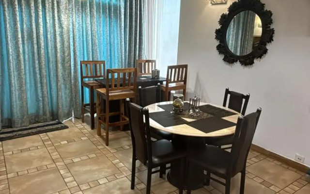 Jia 3 Candolim Goa-3bhk,nrBeach,Pool,Wifi,Bar table-Villa M by Moh Hospitality