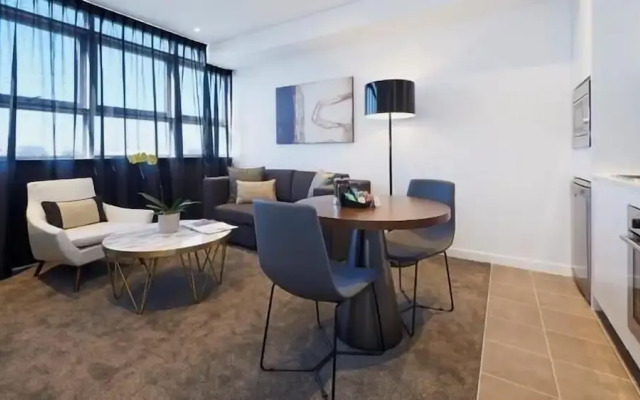 KOZYGURU Chatswood Luxury Studio