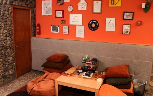 Envoy Hostel & Tours