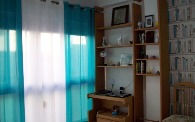 Apartment with 3 Bedrooms in Almería, with Wonderful City View And Wifi - 200 M From the Beach