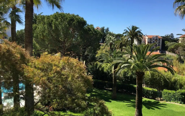 Très beau T2 dans parc montfleury ,proche centre ,au calme 44 bd Montfleury - Apartment in Cannes - Photo 4