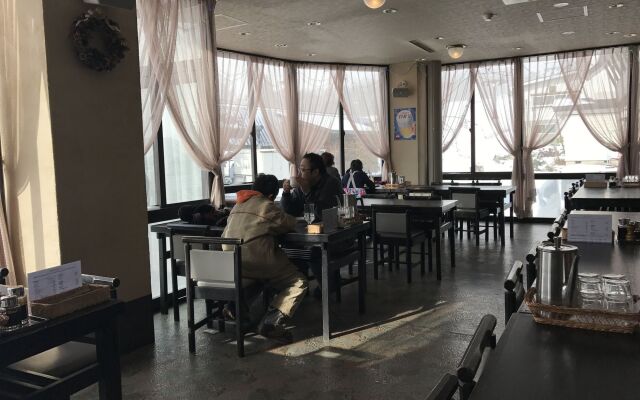 La Vista Hotel - Stay on the Slopes