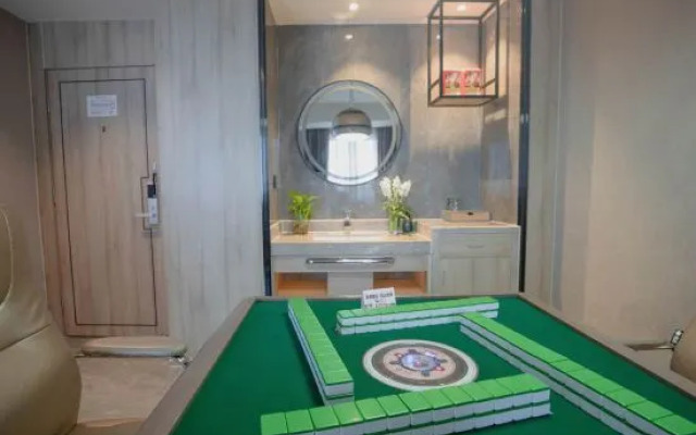 Licheng Heyi Hotel (Changsha Wuyi Square IFS International Financial Center)