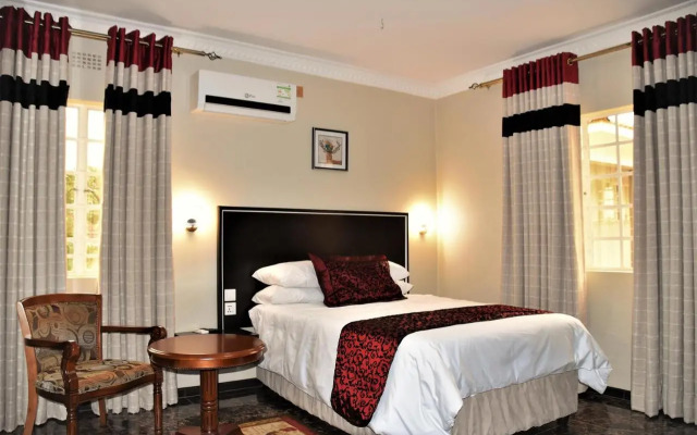 Mlambe Lodges Area 12