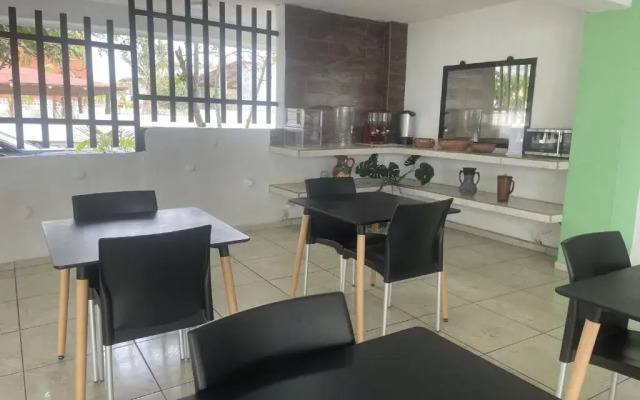 Hotel Oasis Cuyutlan