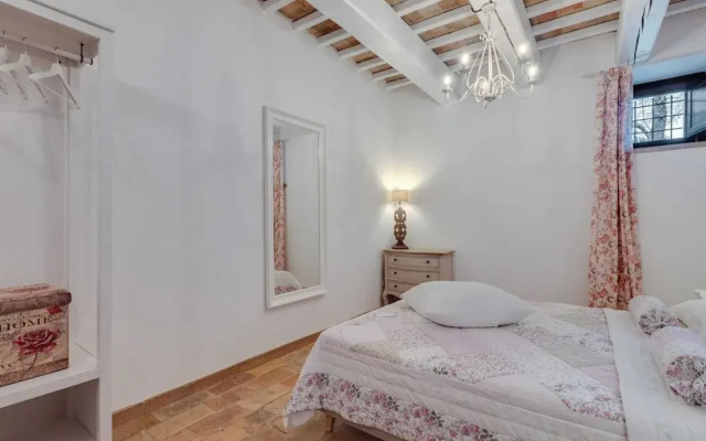 Stunning Apartment in Mombaroccio Near Metauro River