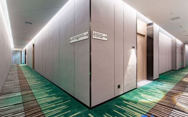 Sicheng International Hotel (Nanjing Railway Station Xuanwu Lake)