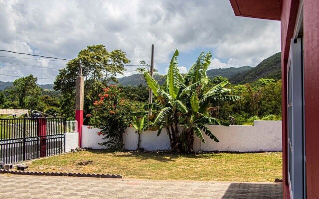 The Hamilton's Nature Villa