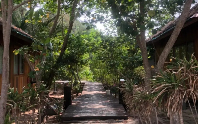 Kradan Beach Resort