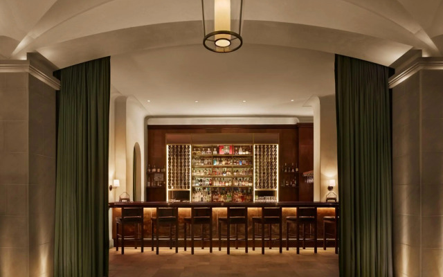 Refinery Hotel