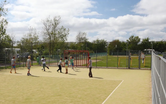 Modern Lodge With two Bathrooms, Near the Beach