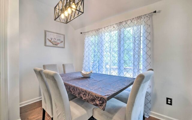 Pond-view Deck + Pool Table: Woodbridge Haven!