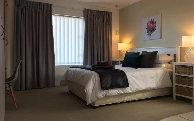 'On Point' Beach House - Jeffreys Bay