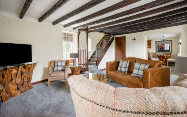 Loch Ness House Hotel