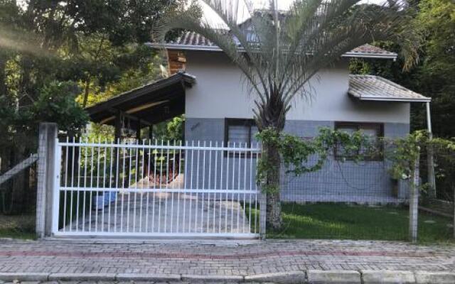 Casa Centro de Bombinhas