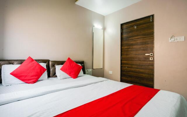 OYO 76818 Star Residency