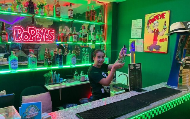 Popeyes Hostel Coffeeshop and Beer Bar