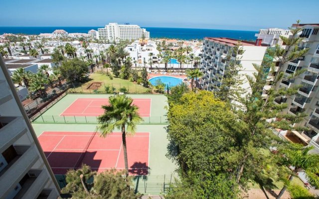 926. Seafront Studio with Fabulous View of las Americas