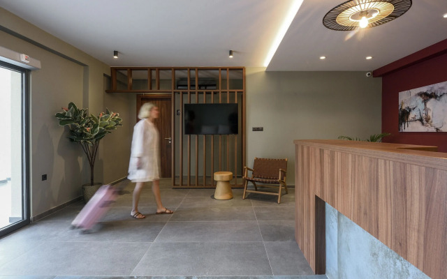 Amyntas Seafront Hotel