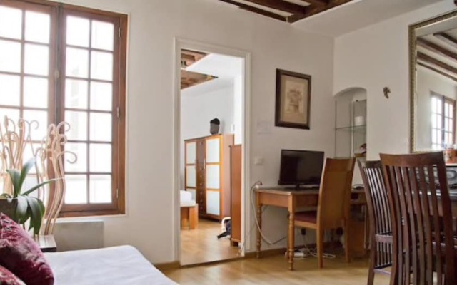 Saint Sulpice Apartment