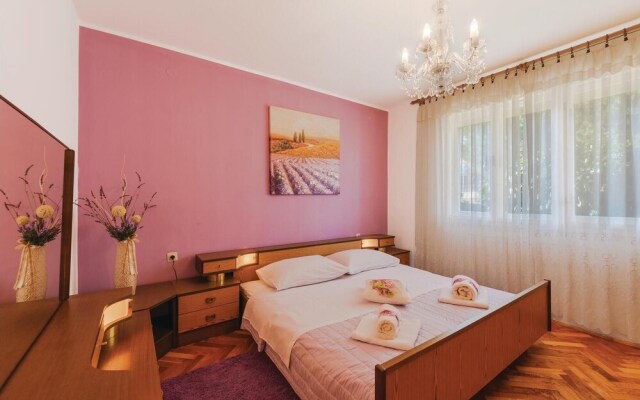 Beautiful Home in Pula With Wifi and 2 Bedrooms