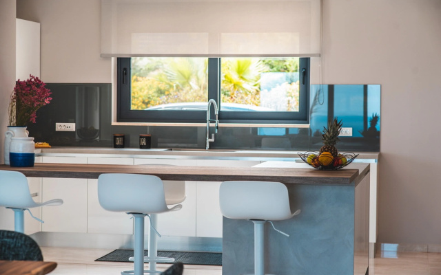 Brand new Luxury Villa With Private Heated Pool