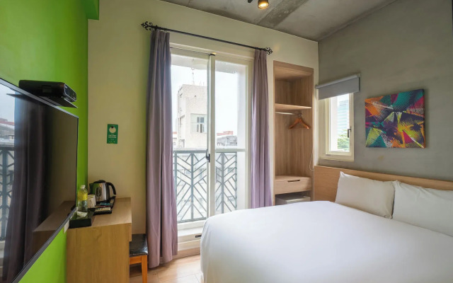 CHECK inn Express Taichung Yizhong