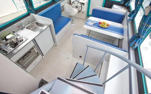 Boats & Yachts at Rechlin Harbor by Kuhnle-Tours