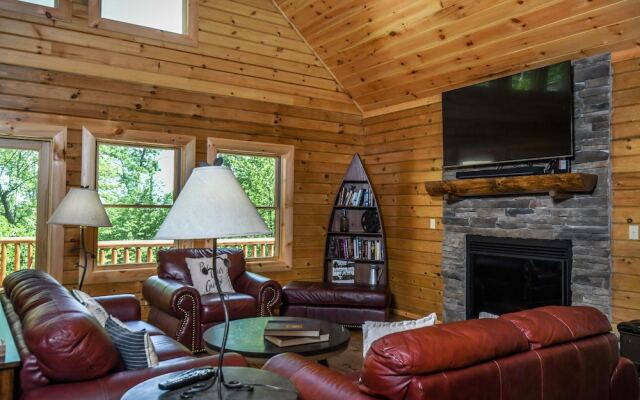 Footsteps from Fun 1 Bedroom House