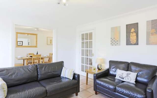 Beautiful Holiday Home in Reydon Anglia With Private Garden