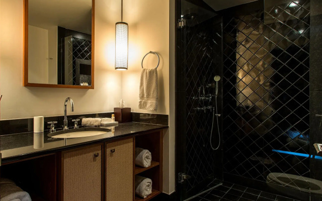 Luxurious Private Residences at The Setai by LRMB