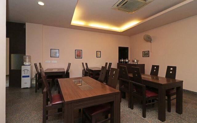 FabHotel Pine Tree