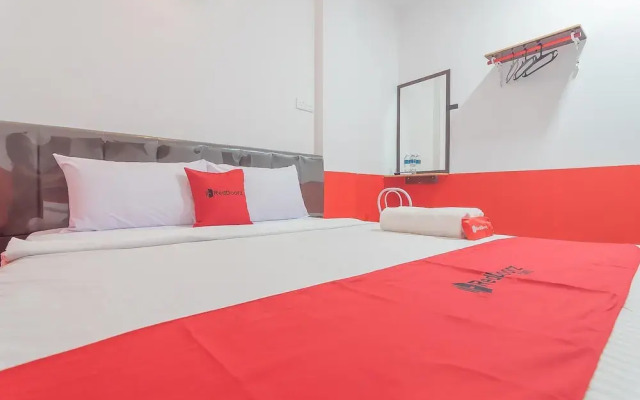 RedDoorz @ Pasar Melayu Sagulung Batam