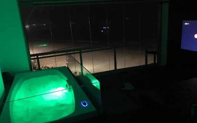 Maravilhoso Apto Vista Mar Jacuzzi Wi Fi Pé Areia