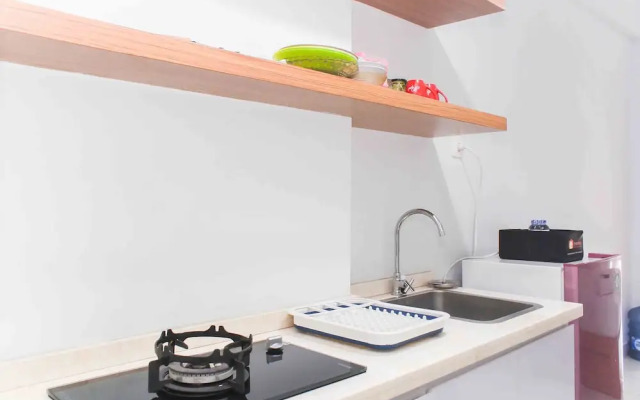 Warm and Cozy Studio Patraland Urbano Apartment