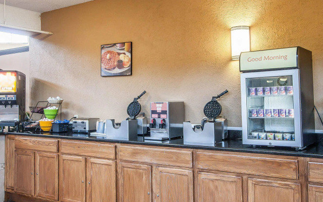 Clarion Inn