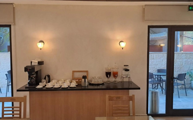 Jabal Amman Hotel (Heritage House)
