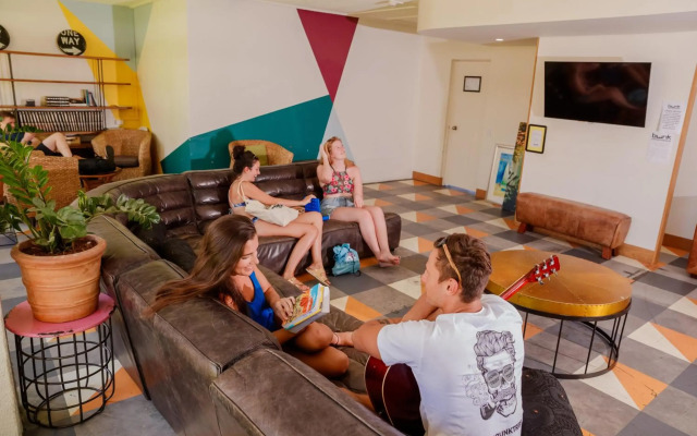 BUNK Surfers Paradise - International Backpacker Hostel