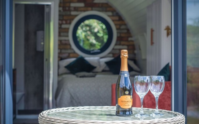 Woody's - 1 Bedroom Pod - Cold Inn