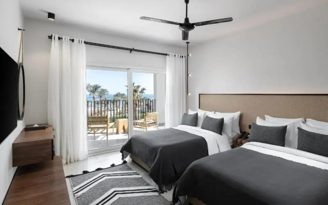 Serry Beach Resort