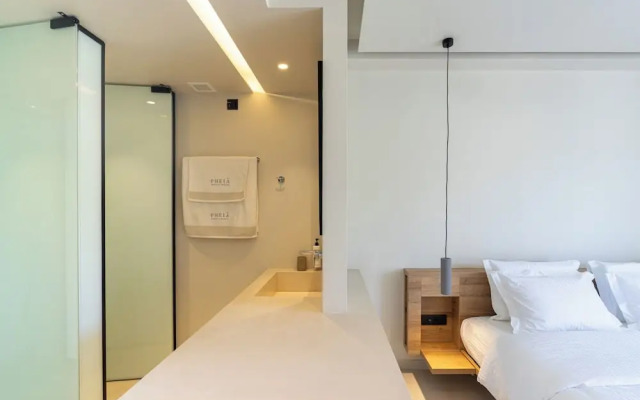 PHEIA, Vriniotis Resorts