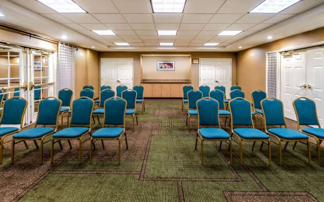 La Quinta Inn & Suites by Wyndham Phoenix West Peoria