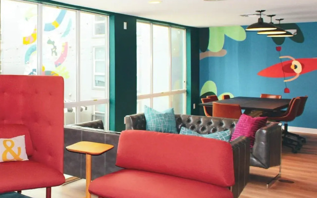 Upstay - Condo With Pool-gym-games-bbq - Walk to Uoft