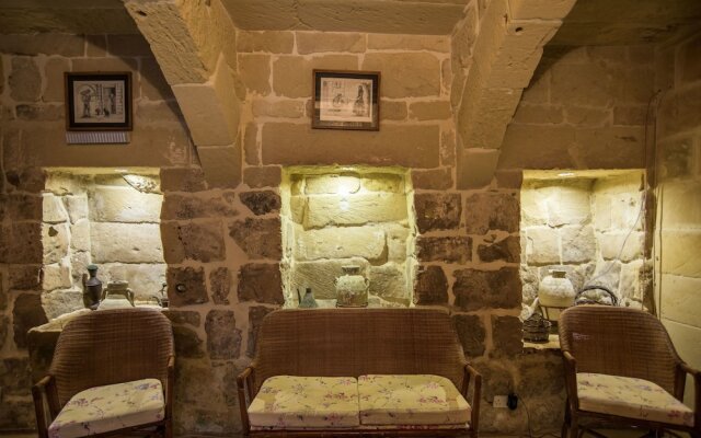 Ta' Karmni Farm Five Stars Holiday House