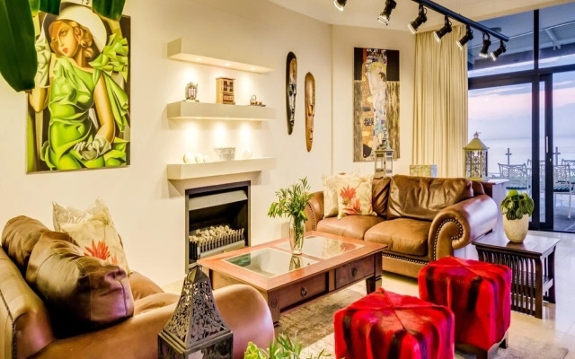 Spindrift in Camps Bay