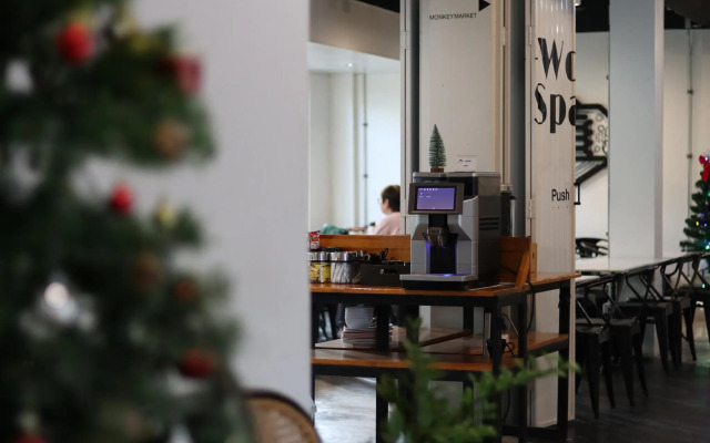 Blu Monkey Hub and Hotel Suratthani