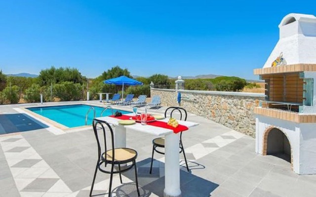 White Pearl Villa Gennadi