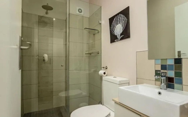 Apex on Smuts 2 bedroom luxury, Wifi