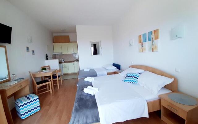 Apartments Akmadzic