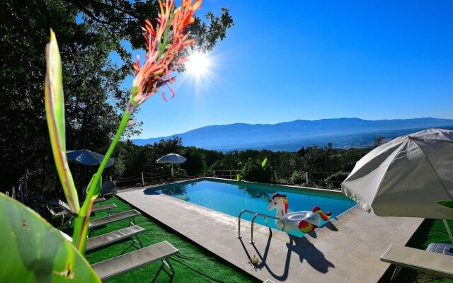 Apartment With Pool, Rignano